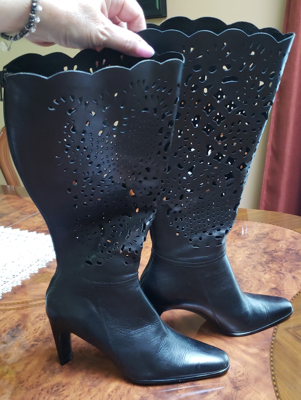 Bellini Black Leather Knee High Heeled Boots Sz.6.5 New